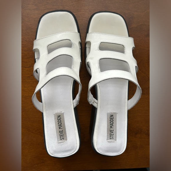 Steve Madden White Princess Sandal - Picture 4 of 6